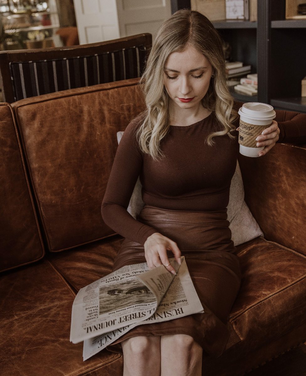 Kamila reading